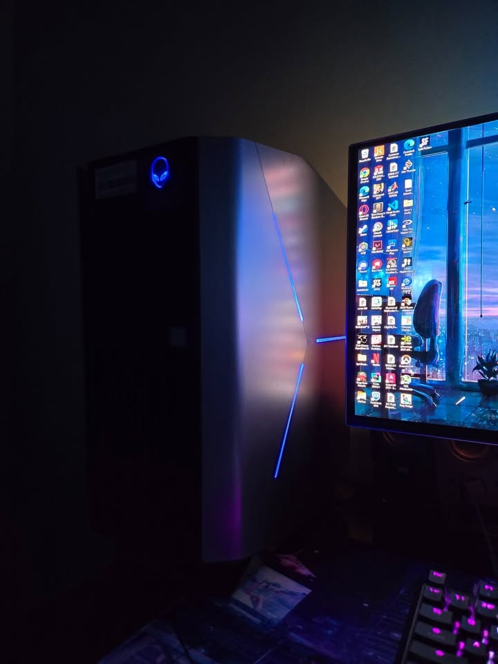 RTX 2060 Gaming PC - Alienware Aurora R6
