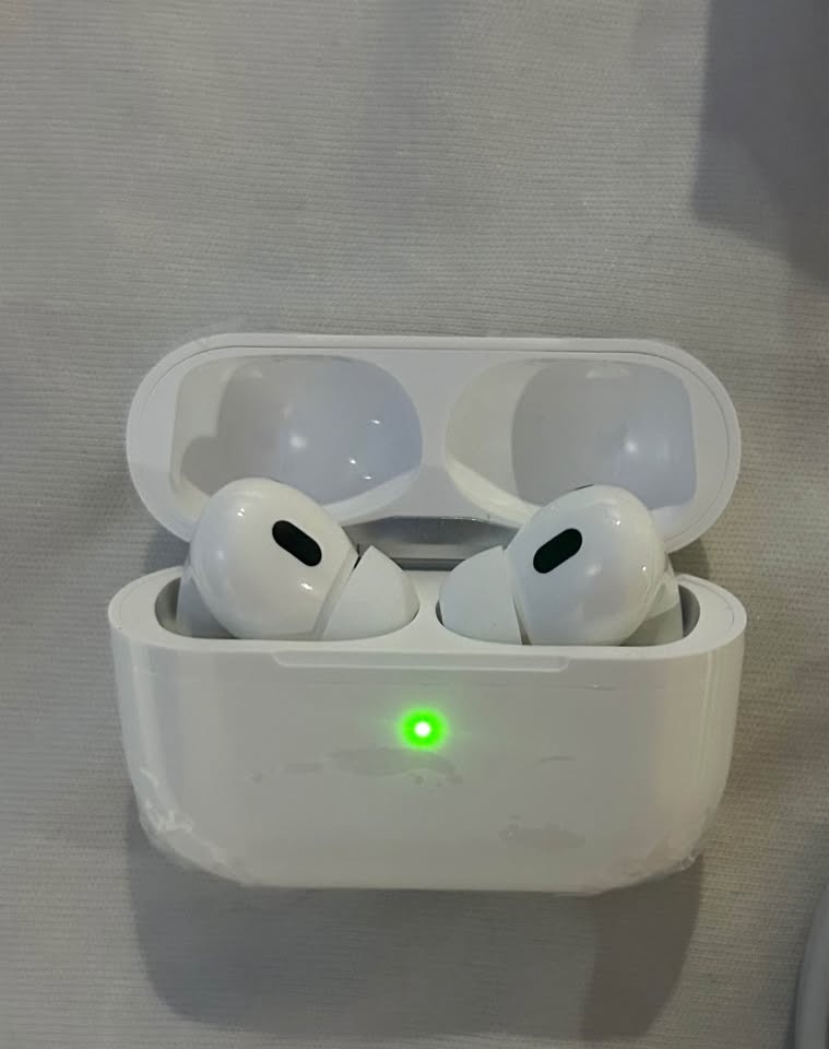 Apple AirPods Pro - photo 2