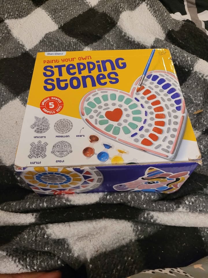 Paint Your Own Stepping Stones Craft Kit - photo 3
