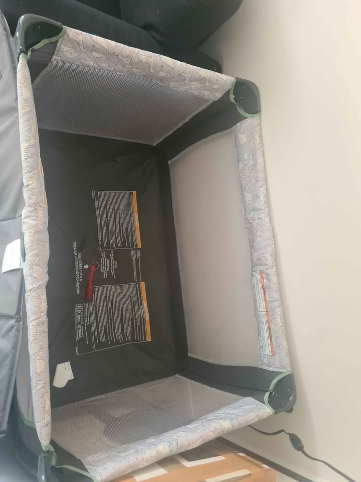 Graco Play Pen - Pack n Play - photo 4