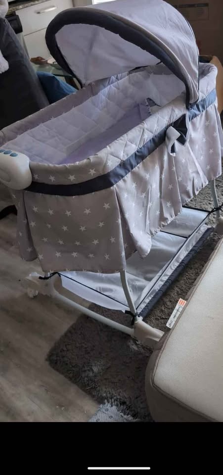 Baby bassinet and small bed for kids - photo 2