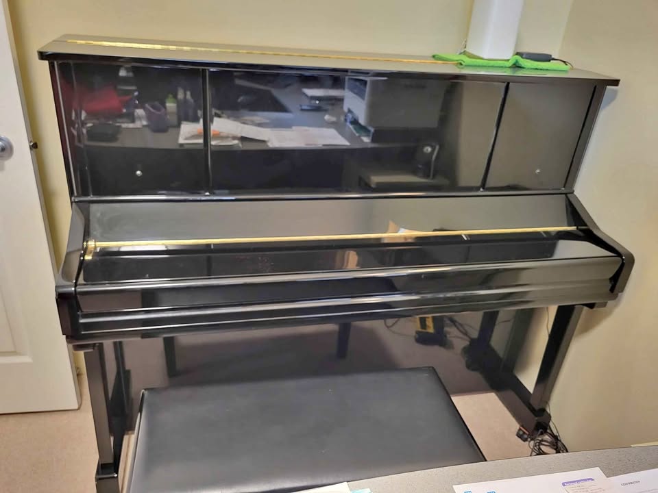 Upright Piano - Hoffman & Kunhe