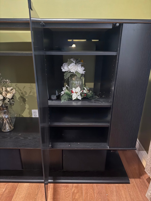 Black wall unit -1 pc- 5’ x4’ x1’8” - photo 3
