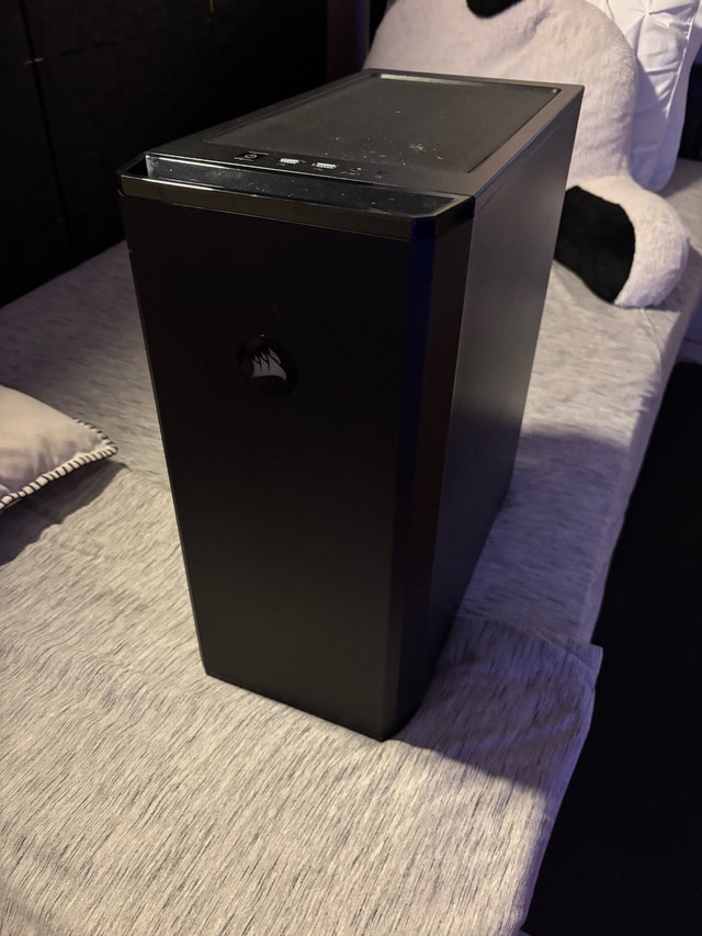 Corsair Tempered Glass ATX Case