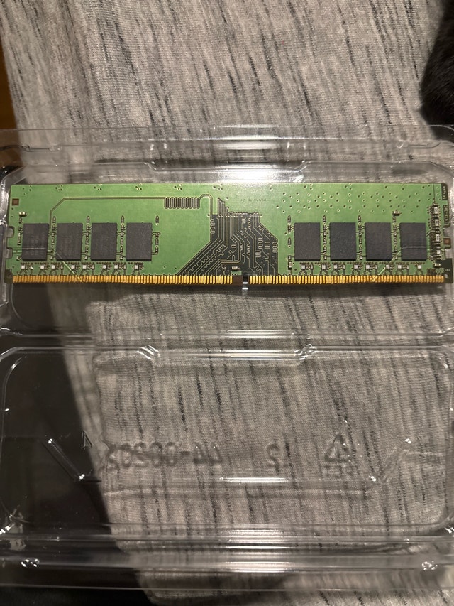 SK Hynix 8GB 2666mhz DDR4 RAM - photo 2
