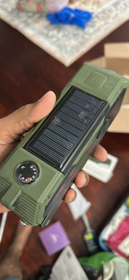Libovgogo Emergency Radio & Bluetooth Speaker (Brand New) - photo 2