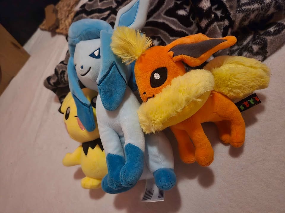 Pokemon Plush Lot - Glaceon, Flareon, Pichu 🏆 - photo 2
