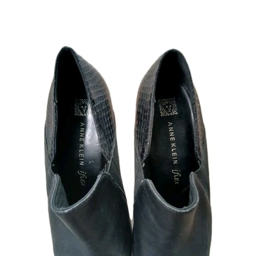 Anne Klein Flex Black Pointy Toe Bootie Size 8.5 Office Party At - photo 2