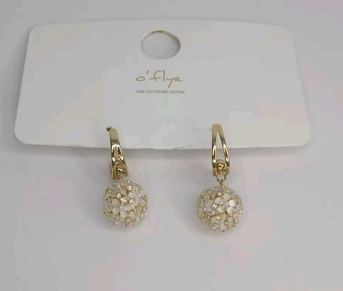 White Mini Flowers & Ringstone Ball Earrings