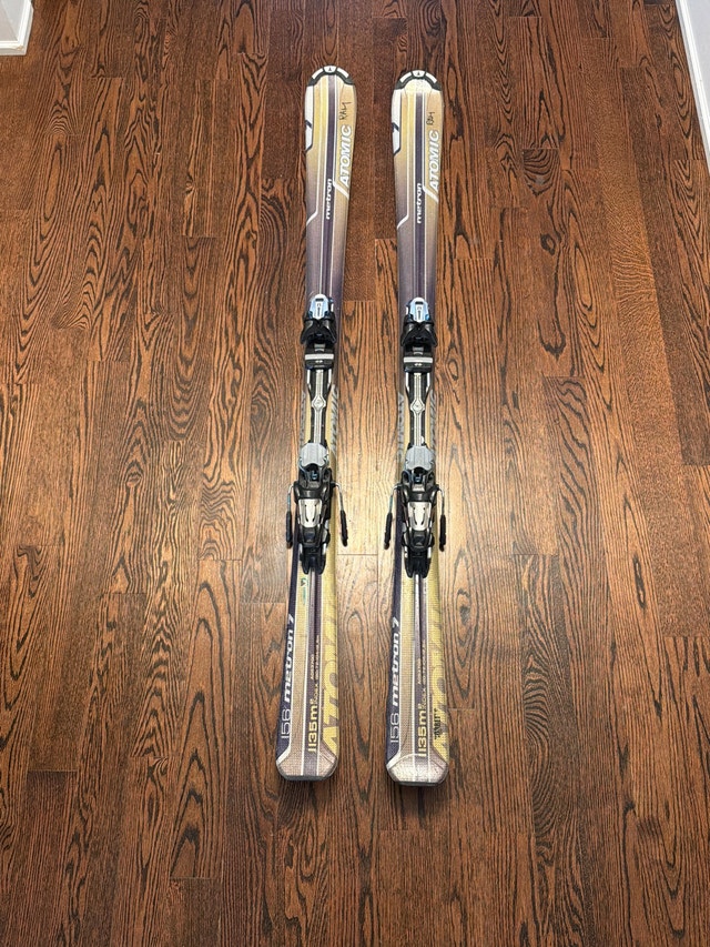 Atomic Metron 7 Skis - 156cm