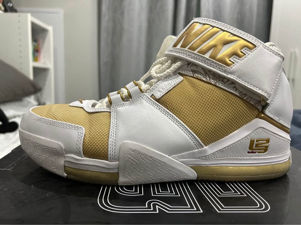 Nike LeBron 2 Retro “Maccabi” Size 9 - photo 2