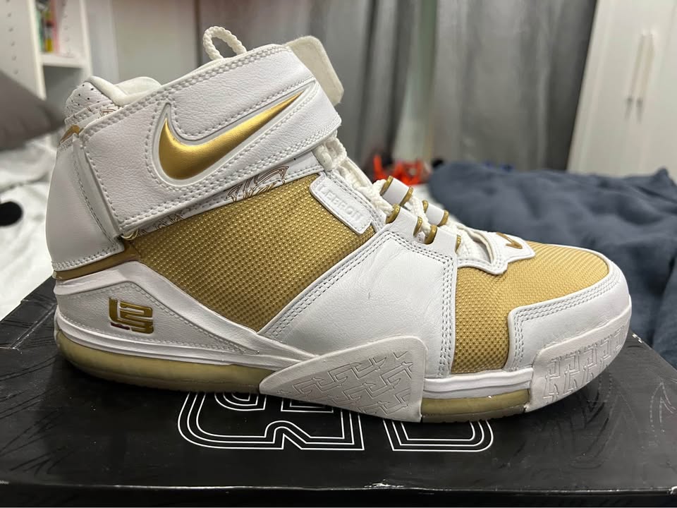Nike LeBron 2 Retro “Maccabi” Size 9 - photo 4