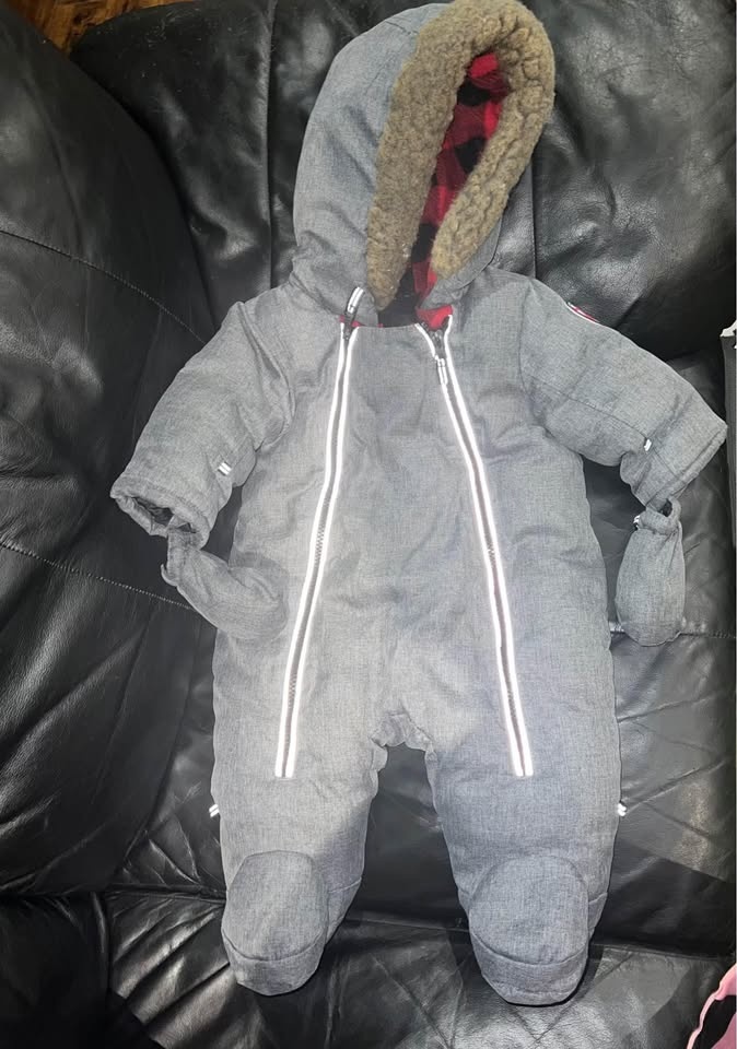 Barely Used Baby Winter Suits - 3 Sizes - photo 3