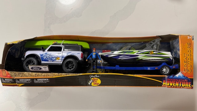 Bass Pro Shops Ford Bronco Wake Boat Playset - photo 5