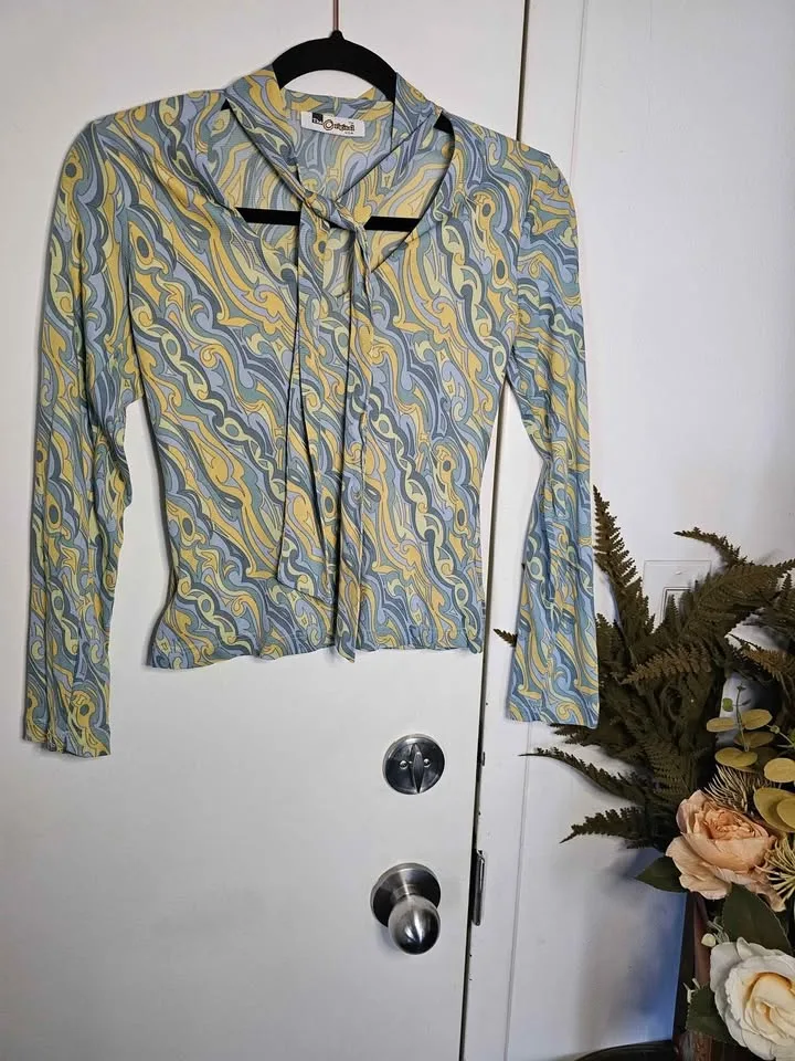 Vintage Y2K Tie Neck Mesh Top image indicator(2)