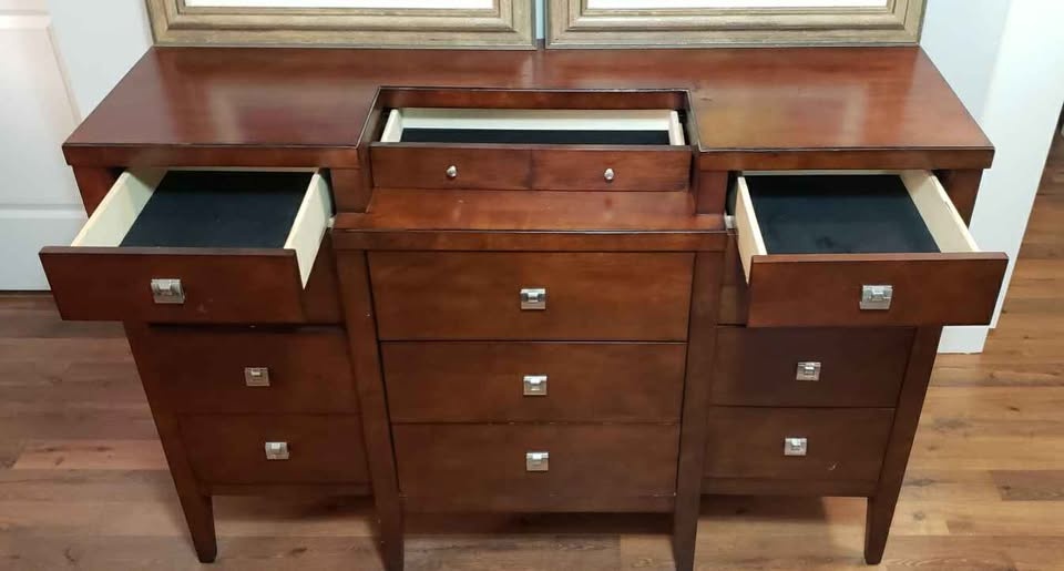 Dresser/Buffet with 12 drawers - photo 3