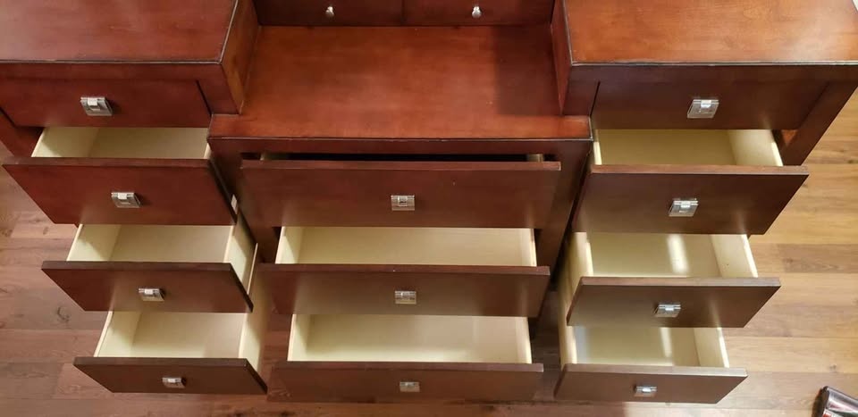 Dresser/Buffet with 12 drawers - photo 4