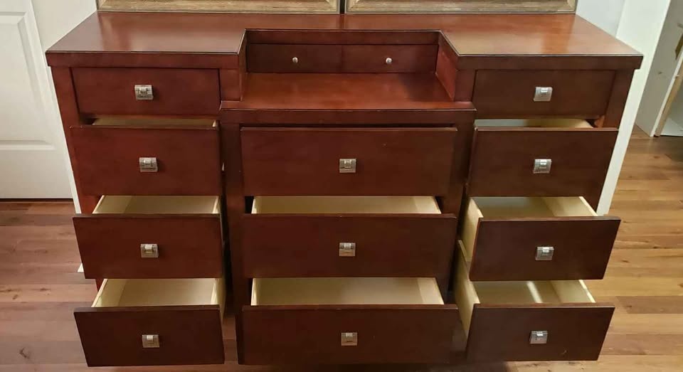 Dresser/Buffet with 12 drawers - photo 5