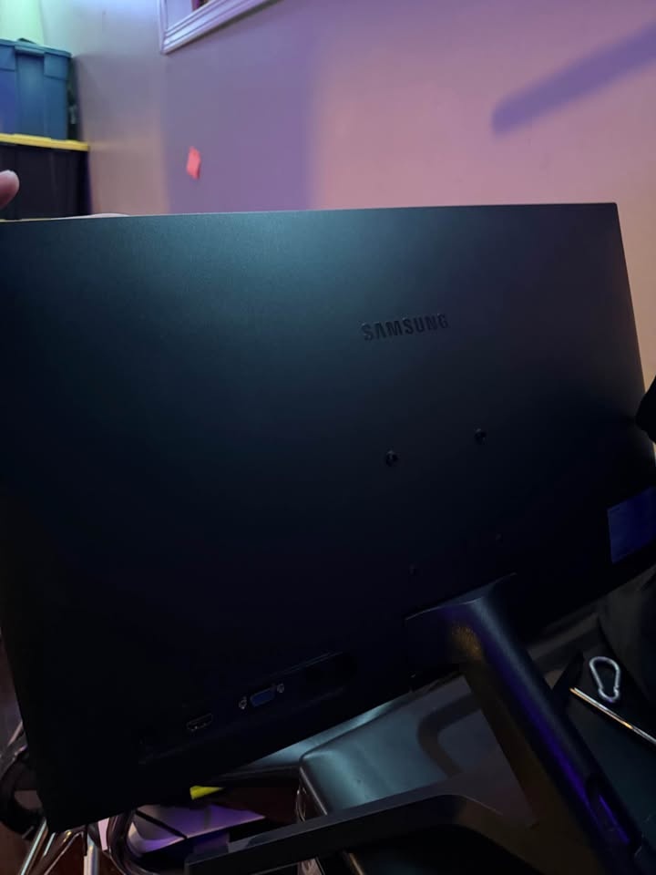 24” Samsung 75 hz Monitor - photo 2
