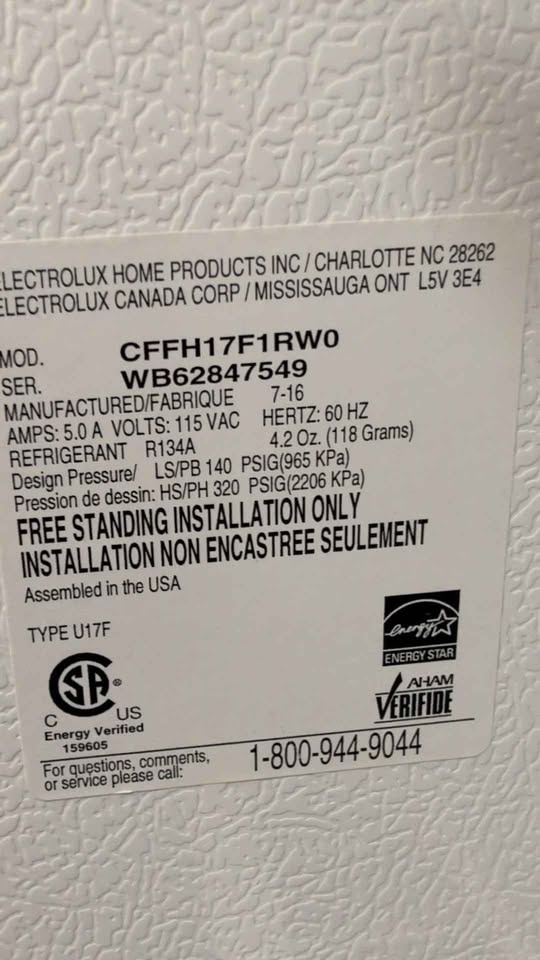 Frigidaire White Upright Freezer Energy Star CFFH17F1RW0 - photo 4
