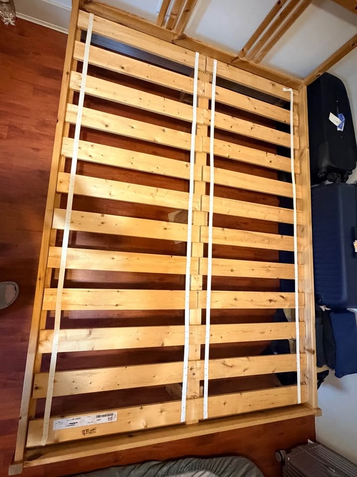 Ikea Full Bed Frame - photo 4