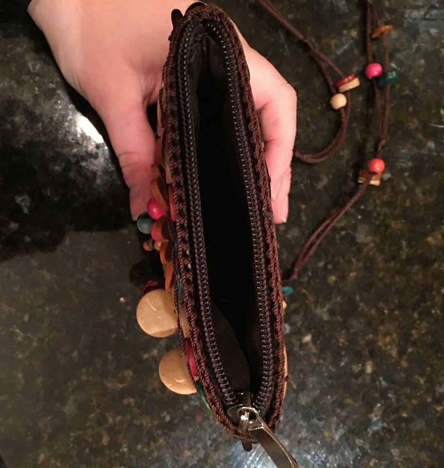 Lovely Wooden-Beaded Bag - photo 2