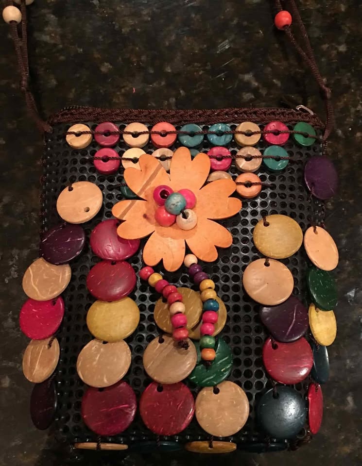 Lovely Wooden-Beaded Bag - photo 4