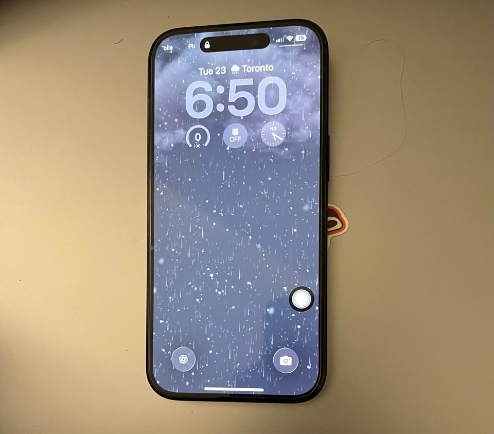 iPhone 15 - photo 5