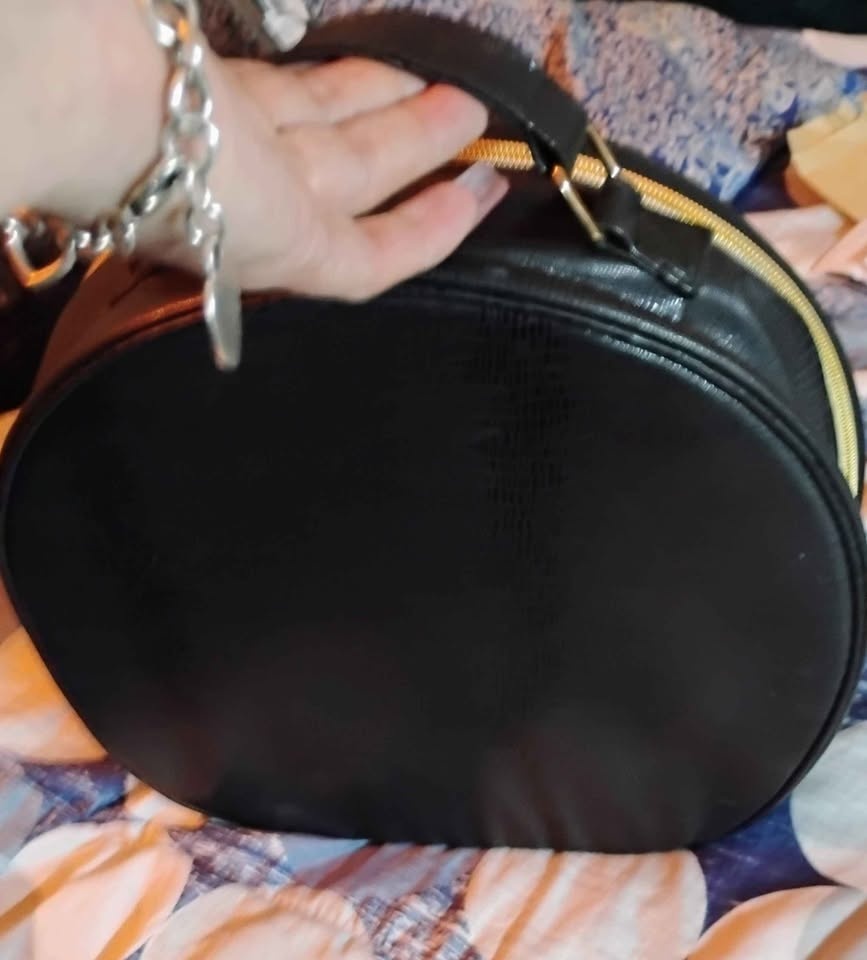1980's Vintage Lancome Black Round Makeup Case - photo 4