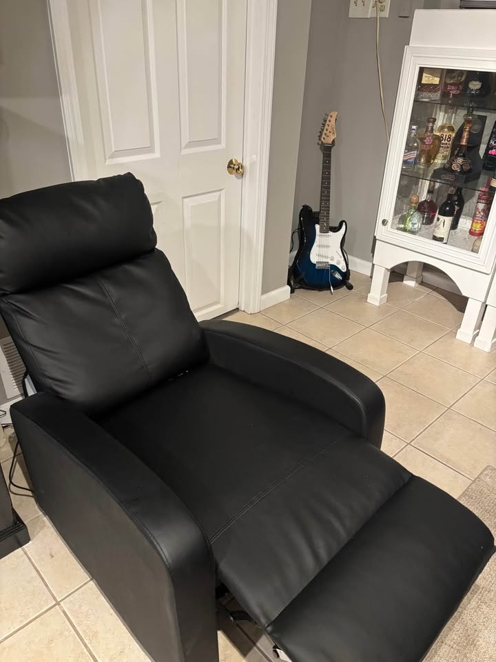 Recliner Chair with Massage - photo 2