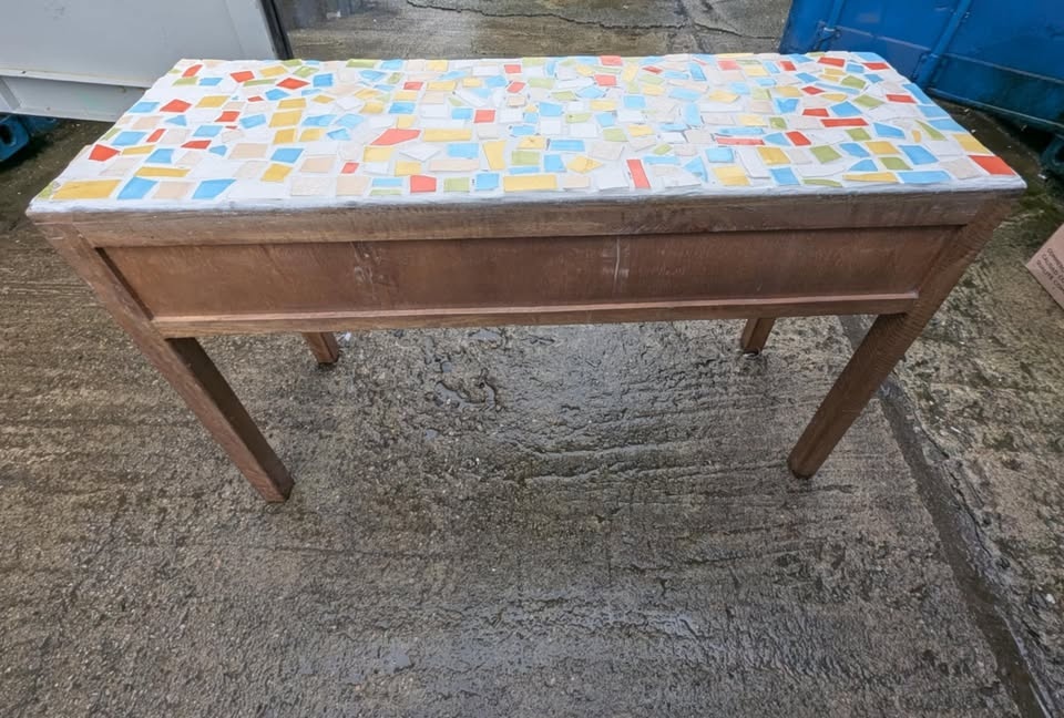 Solid wood table with mosaic top, 3 drawers 47Lx33wx16D - photo 2