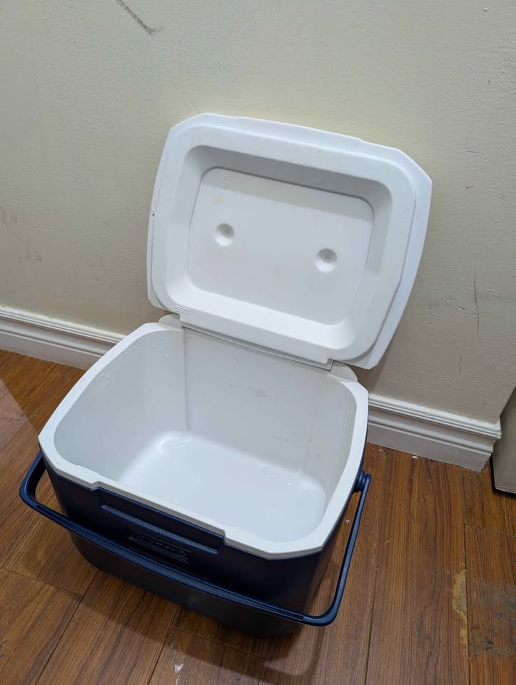 Coleman Cooler - photo 2