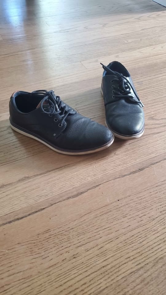 Kids Dress Shoes Size 4 - photo 2