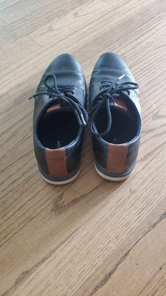 Kids Dress Shoes Size 4 - photo 3