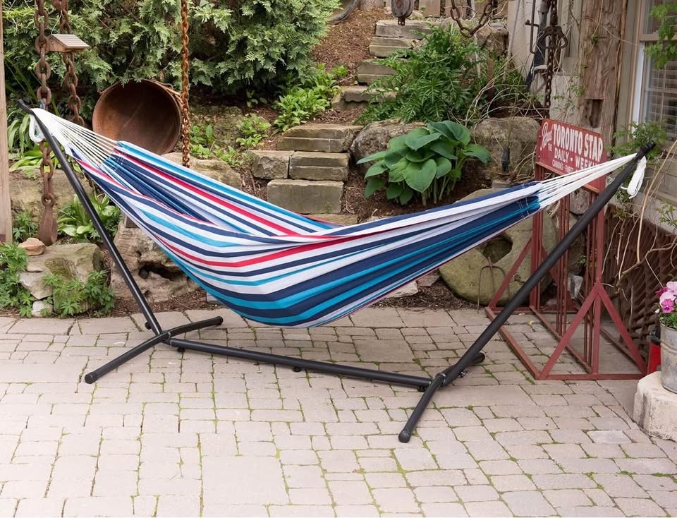 VIVERE Striped Hammock with Stand and Carry Bag - photo 2