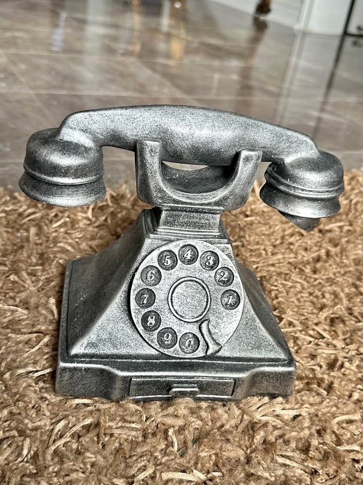 Retro Phone House Decor