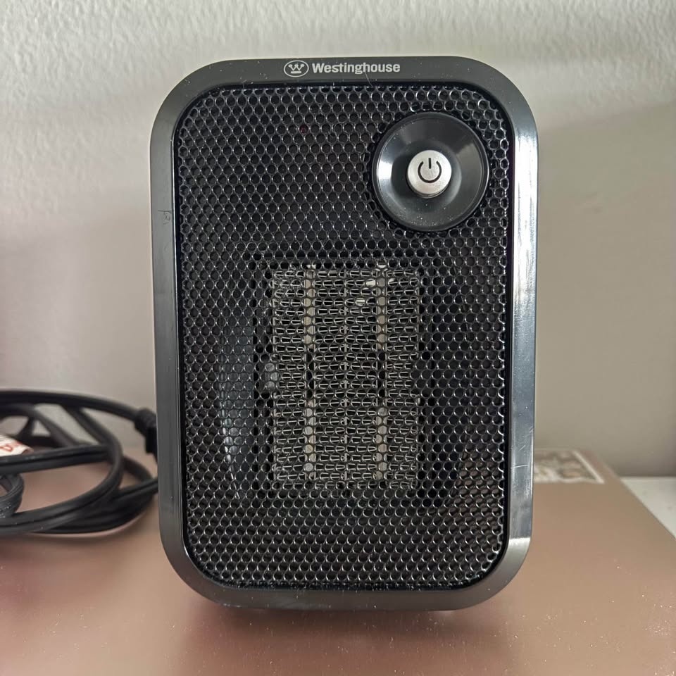 Westinghouse 6” Ceramic Personal Heater - photo 2