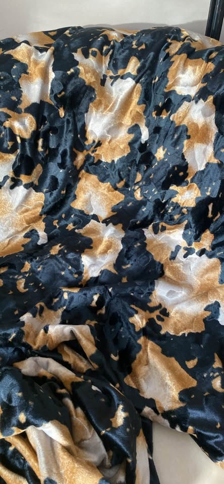Black and Gold Velvet Fabric - photo 4