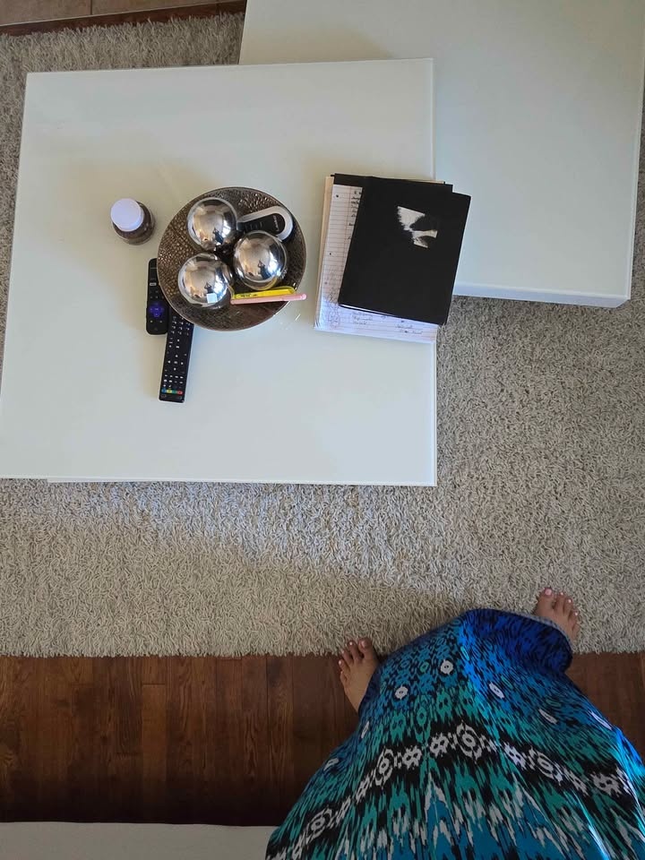 Elegant Centre Coffee Table - photo 2