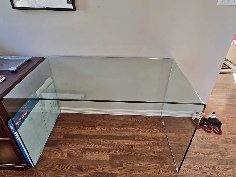 Clear Bent Tempered Glass Desk - Rounded Edges
