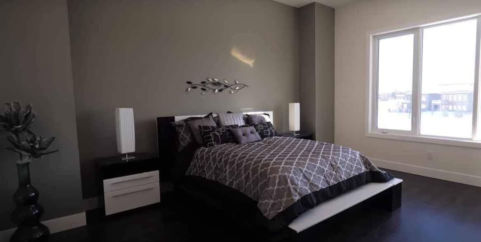 Brand new queen size bed room set - photo 2