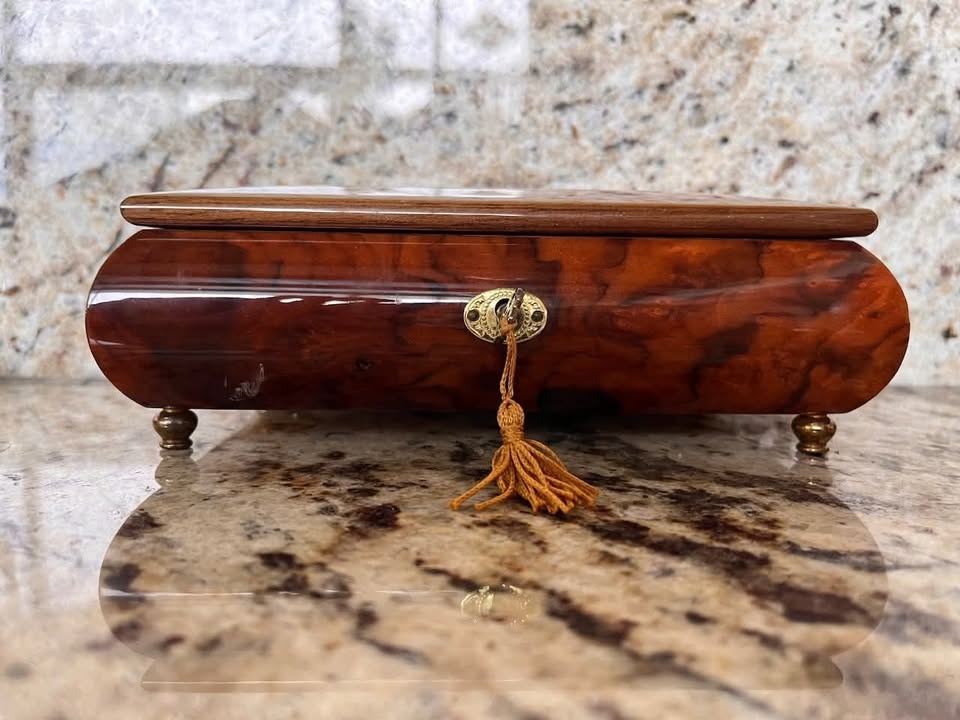 Sorento Music Jewelry Box - photo 2