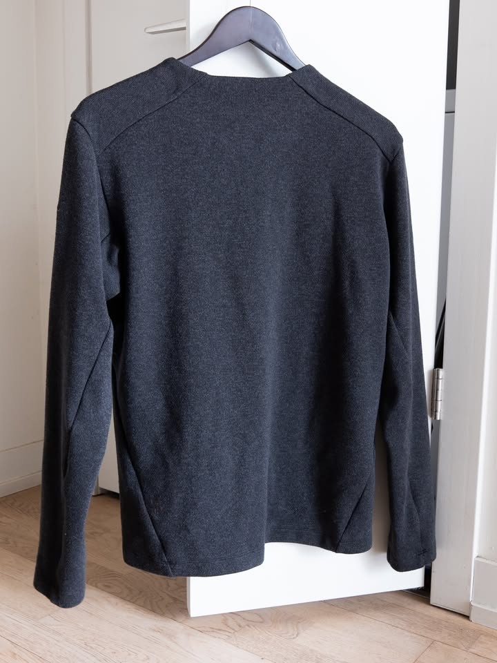 Arcteryx 'Covert' Sweater - Size Small - photo 2