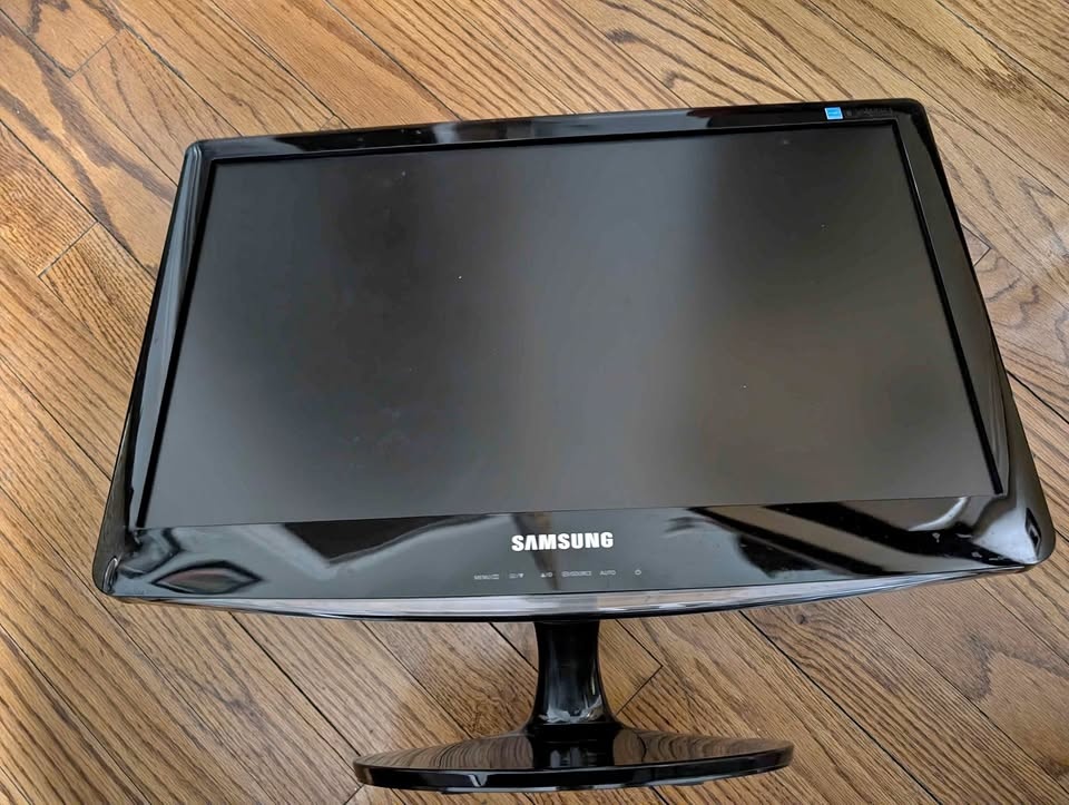 Samsung B2030 LCD Monitor