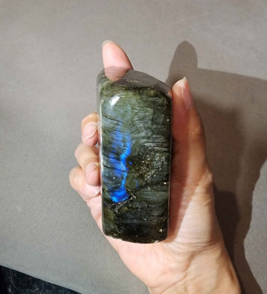 Natural Labradorite Ornament - photo 2