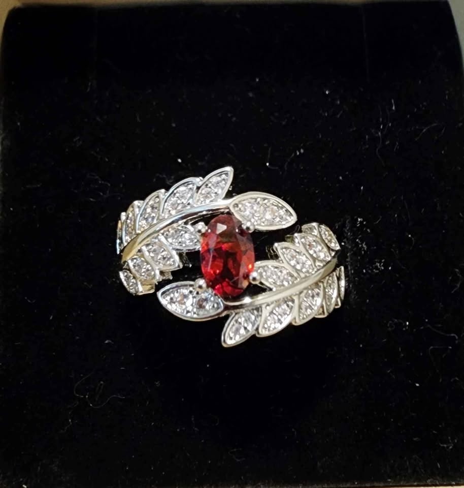 Natural Pyrope Garnet Crystal Ring - photo 3