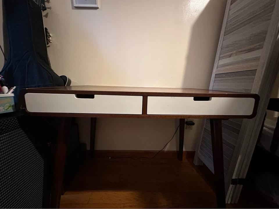 Wood desk - photo 3