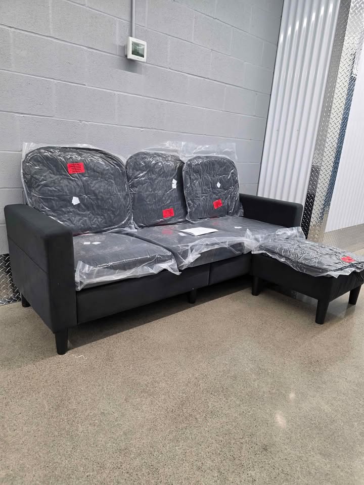Wayfair Sectional Sofa with Ottoman – Brand New - photo 2