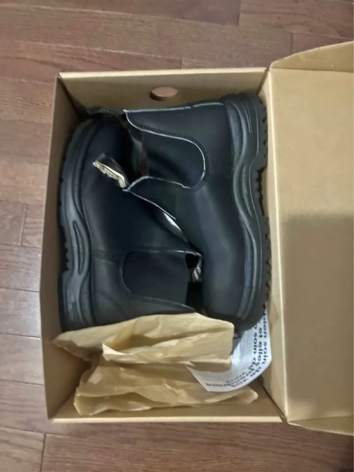 Women Safety shoes thumbnail