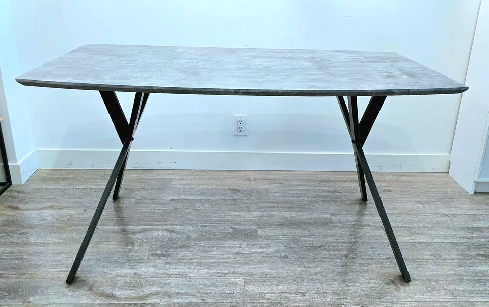 Dining Table - photo 2